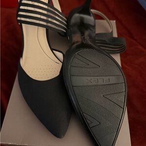 Life Stride Black Striped Heels